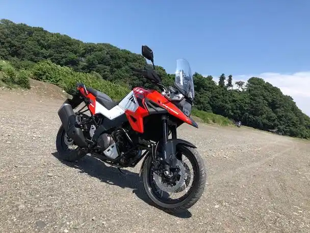 试驾评测铃木vstrom1050xt探险摩托车