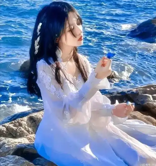 蓝色系小姐姐头像来了