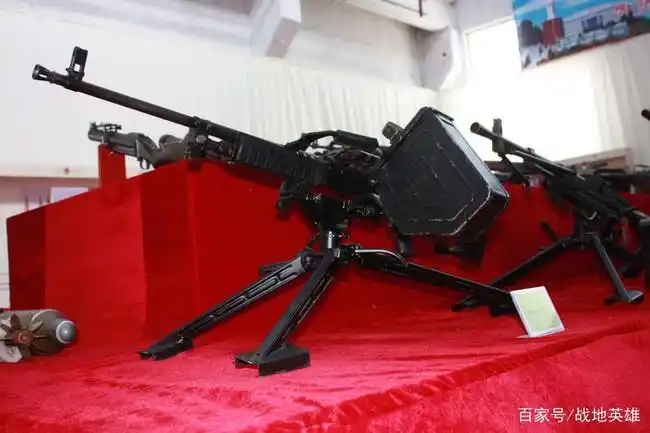 国产新型机枪研发成功重量轻口径大步兵班火力成倍提升