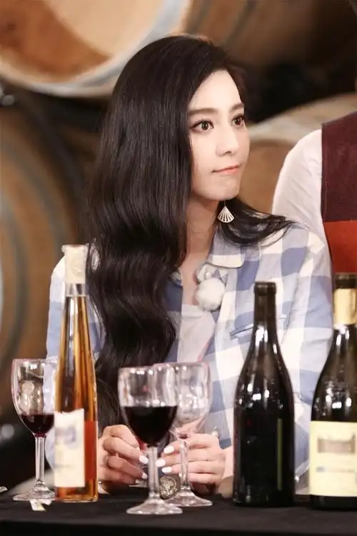 《挑战者联盟》转战酒庄 范冰冰薛之谦跳迪斯科