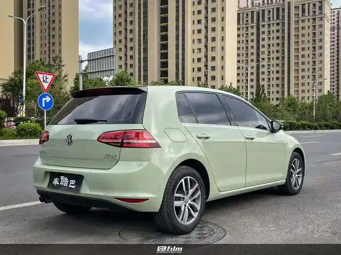 lbfilm出品大众高尔夫全车贴膜lb改色膜高亮卡其