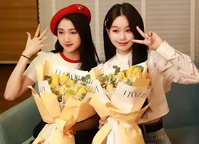 我只服这7位,比皮笑肉不笑好看多了|李沁|毛晓彤|唐艺昕_网易订阅