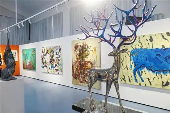 跨越大洋·重塑未来——中拉国际艺术展"在塑三文化创意园开幕