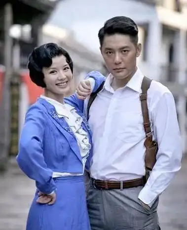 演员程愫和丈夫离婚后如今竟逆袭当院长独自抚养儿子6年之久