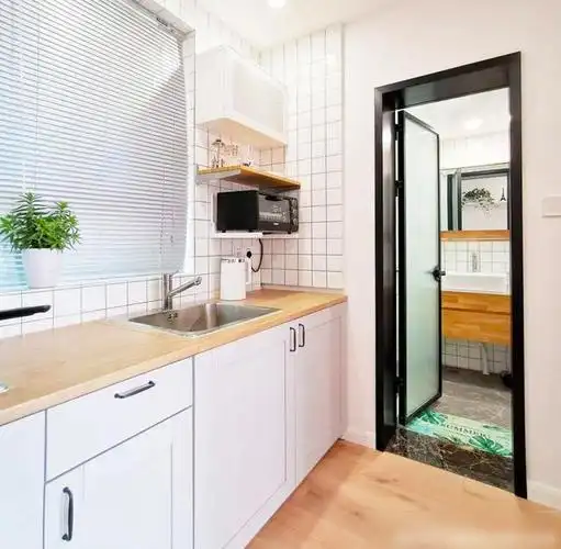 厨房卫生间一间房怎么设计,打好隔墙,刷好防水和排好气就好了