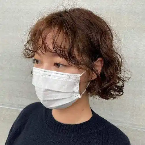 发型设计女中卷短发(新发型女短发烫发图片)