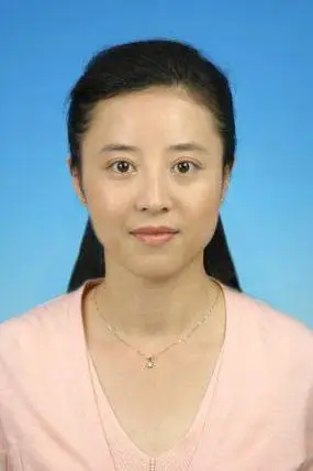 郭凯敏与现任妻子刘晓春在拍戏中结识相恋,过上了幸福的生活.