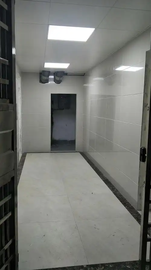 一楼负一楼过道装修实景图 写美篇新貌展新颜的一楼大厅 负一楼电梯间