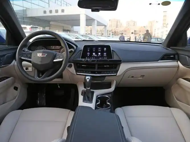 上汽通用凯迪拉克 凯迪拉克ct4 2021款 28t 风尚型