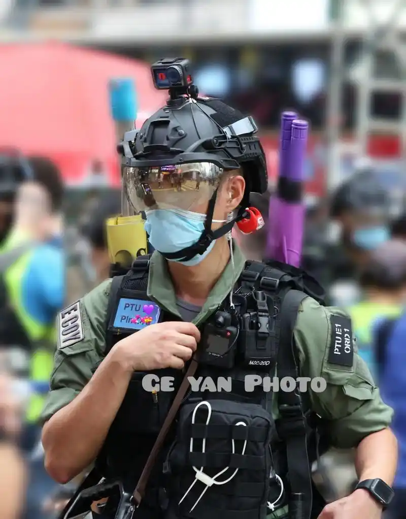 "忠誠勇毅——心繫社會"#香港警察 #香港 #战术装备 #港 - 抖音