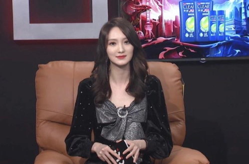 pptv足球女解说员刘畅