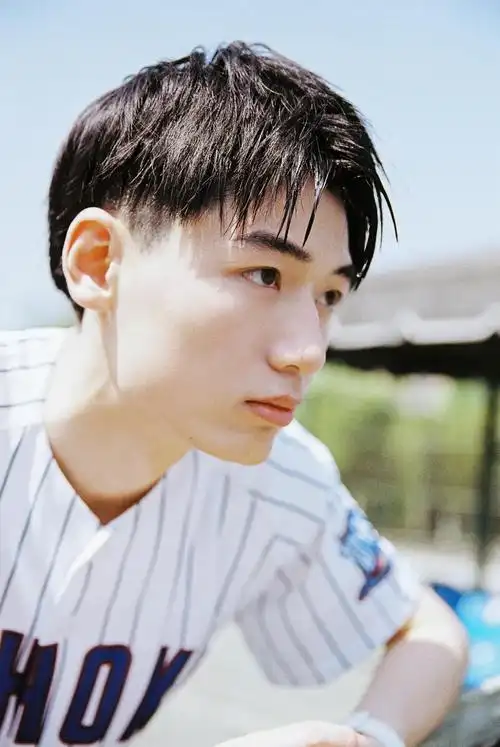 少年感满满的男生写真