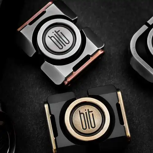 老铁匠edc噪音指尖陀螺金属成人减压玩具手指环陀螺旋二合一钛