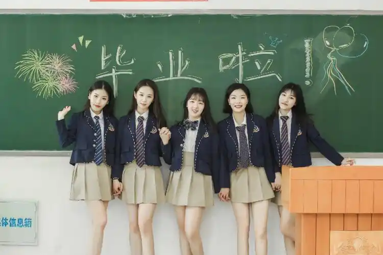 新乡毕业季拍摄相处四年的好闺蜜