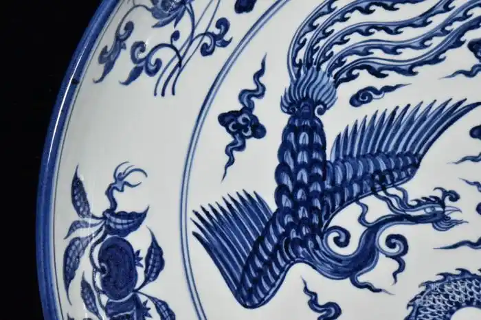 华夏古玩城 瓷器 其它 > 明代永乐青花龙凤大盘
