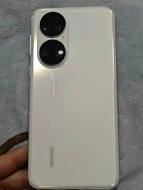 以前就很喜欢华为p50这种小巧外观77直屏体验可惜当年它价格太高