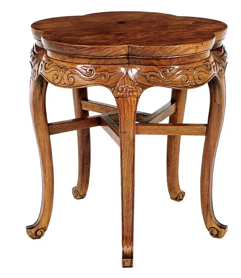 明代家具中的黄花梨凳,传世品中造型百变,有尊卑等级的分别