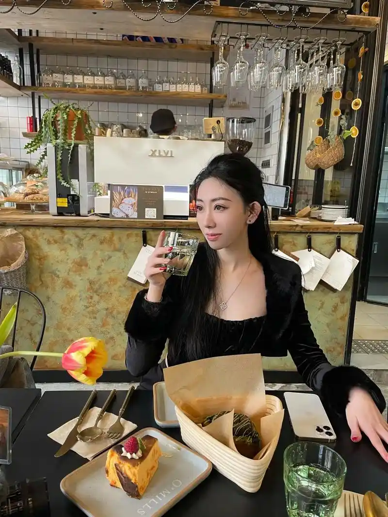 toasty by omills.不期待任何人为我撑伞 我 - 抖音