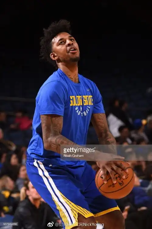 尼克杨上场39分钟9分3板1助1抢断命中率我们就不提了