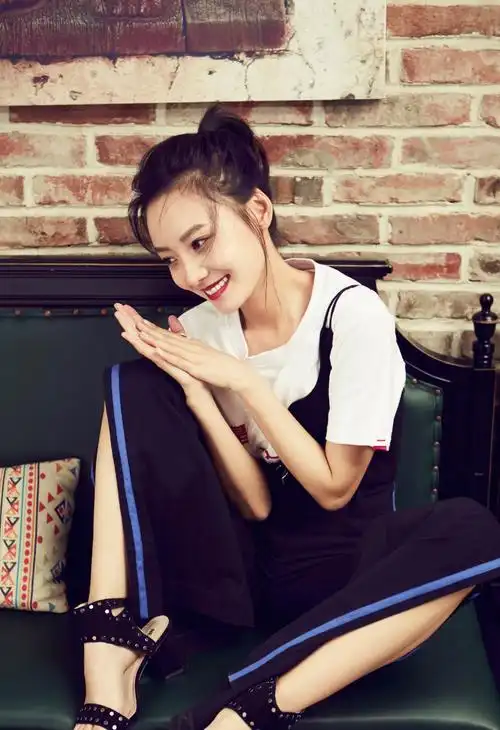 3月15日简介:林源,原名林园,3月15日出生于北京,中国内地女演员,毕业