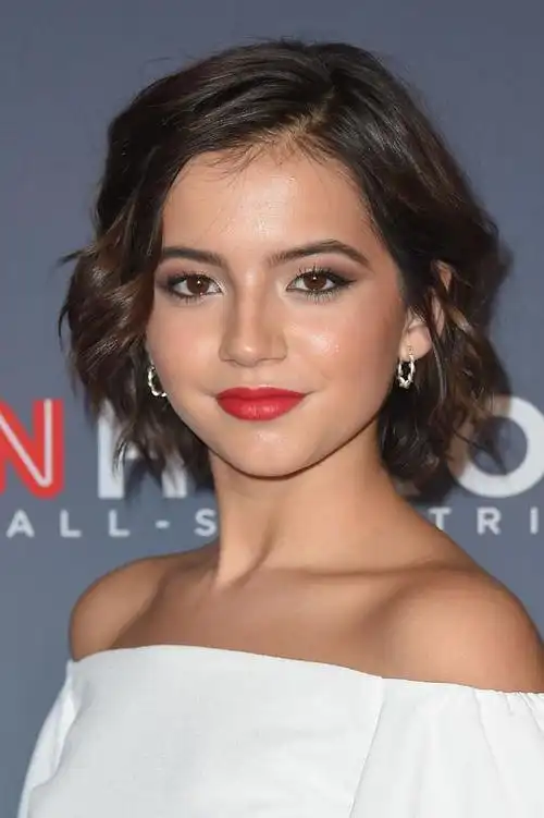 伊莎贝拉·莫奈 isabela moner 图片