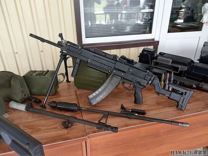 俄罗斯rpl-20班用机枪亮相 彻底放弃枪族化设计 打造俄版米尼米