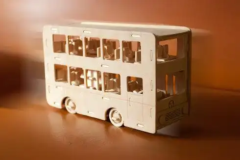 木制手工:双层巴士