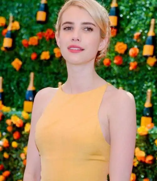 艾玛罗伯茨9岁出道157的个子却能穿出170的既视感