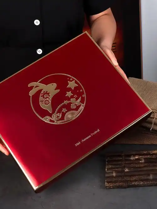 6粒装烫金红色镂空月饼盒
