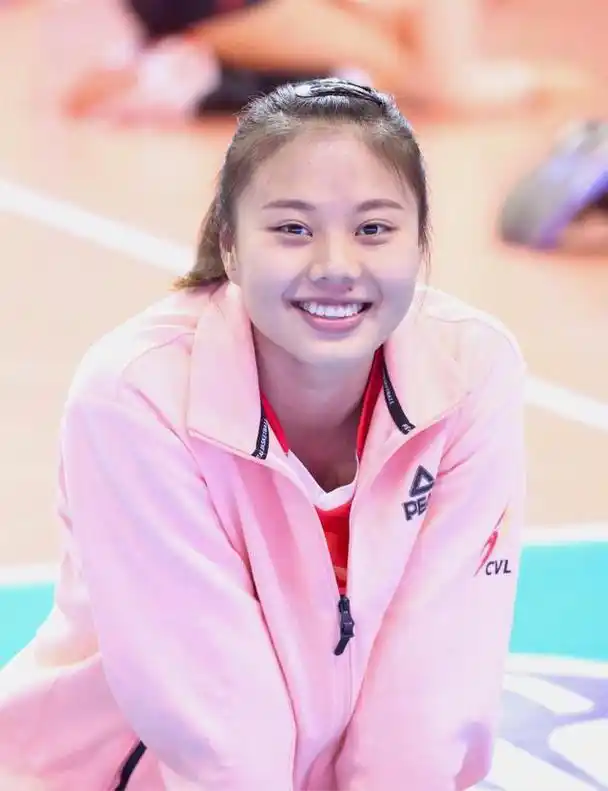 里约奥运哭鼻子的小姑娘长大了女排小宇宙龚翔宇22岁生日快乐