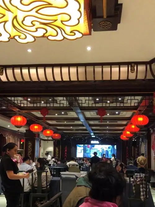当地有名的特色饭店