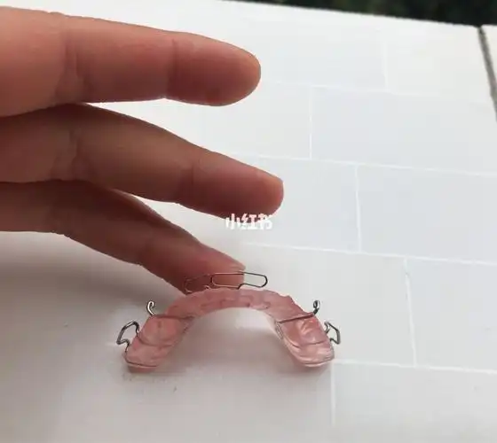 宝宝牙齿发育阶段和地包天矫正器6000大洋