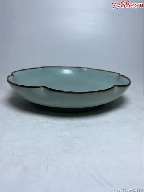 汝窑紫口花边洗