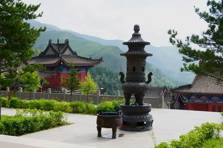 游览五台山竹林寺