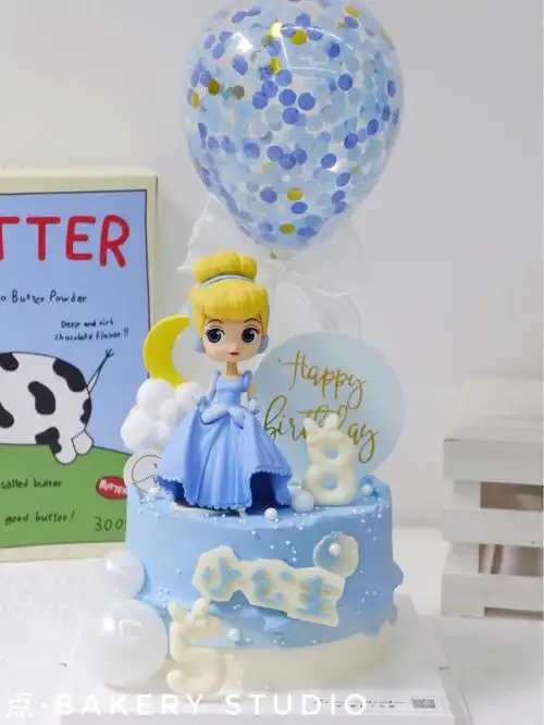 灰姑娘蛋糕蓝色女孩蛋糕