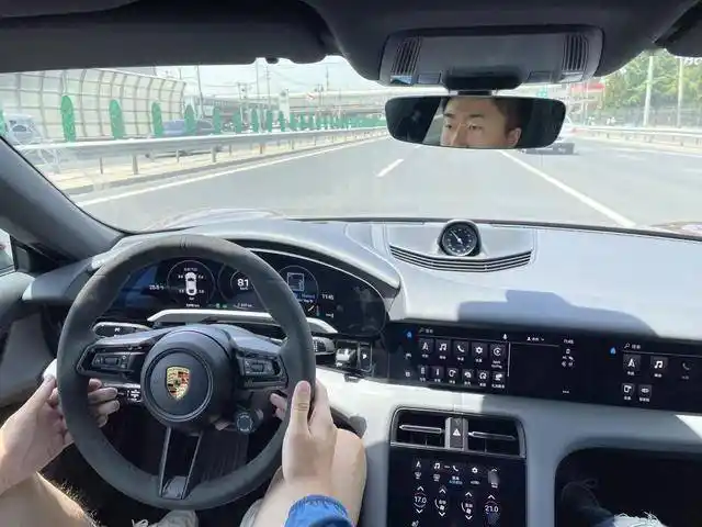 牛x评测纯电市场taycan如何捍卫保时捷豪华品牌形象