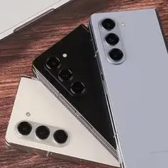 三星手机_samsung 三星 galaxy z fold5闭合折叠 轻薄手感 折叠屏fold