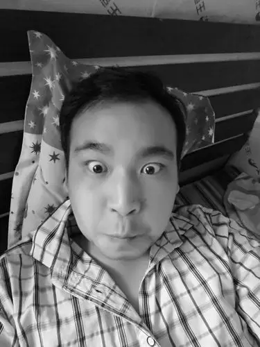 本人表情包,超帅,超给力.看一眼小心爱上我