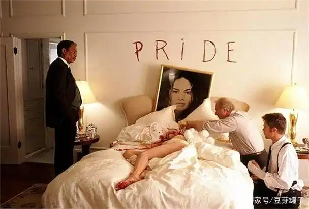 《七宗罪》是我第一次看大卫·芬奇的作品,从这部起我就被他拍摄手法