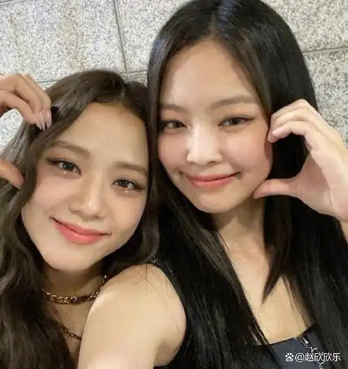 rose的续约,lisa的海外签约以及jennie和金智秀成立个人工作室,都