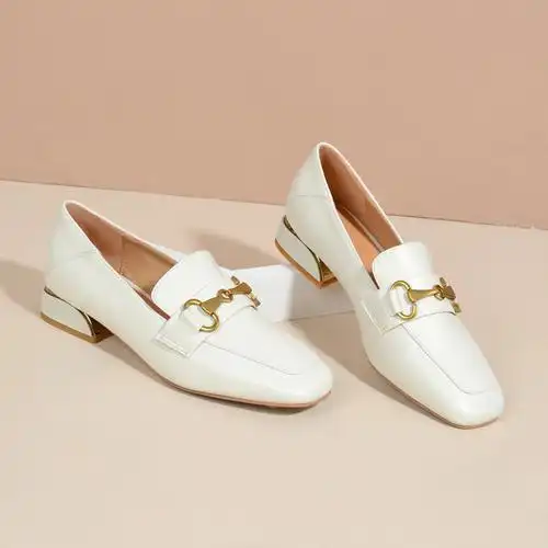 白色乐福鞋女2022年新款小皮鞋英伦风一脚蹬低跟真皮方头粗跟单鞋