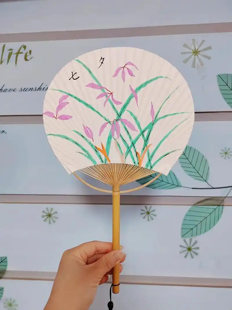 中国风手工作品 #古风扇子 爱在七夕,更在一朝一夕,七夕前 - 抖音
