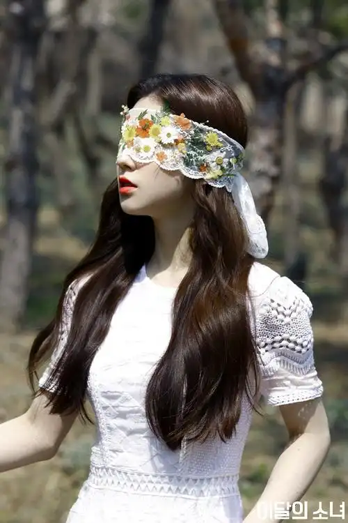 求蒙眼妹子头像