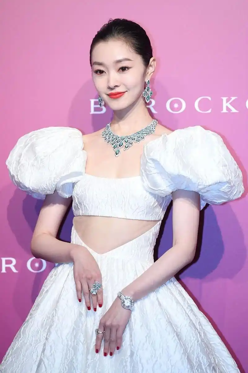 宋轶:"我在生活中是一个不太自律的人."大张伟震惊:"你还不自律吗?