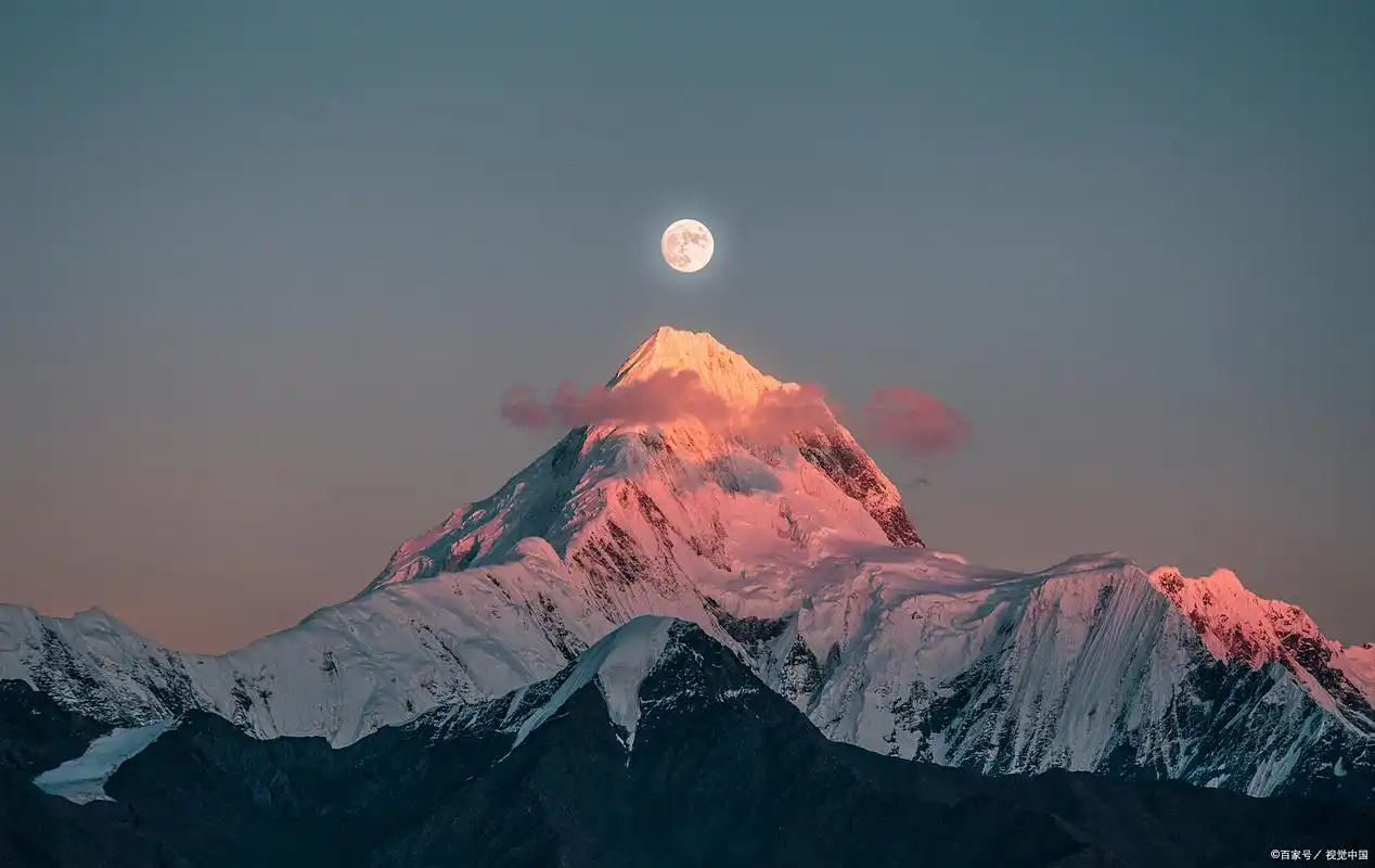 梅里雪山日照金山,卡瓦格博的震撼日出!
