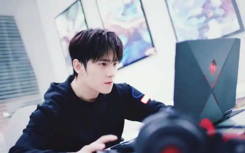 【全职高手】【杨洋叶修】再起荣耀||你的好友『君莫笑』等你上线