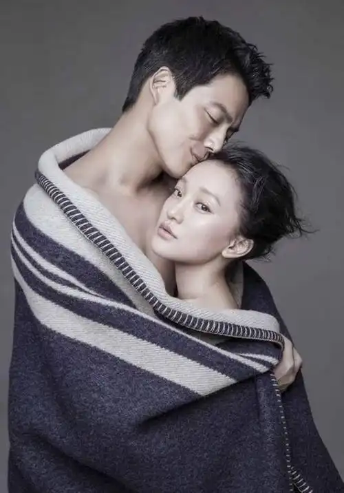 高圣远周迅离婚2年,4年未互动早已有迹可循,亲吻照曝光被迫官宣