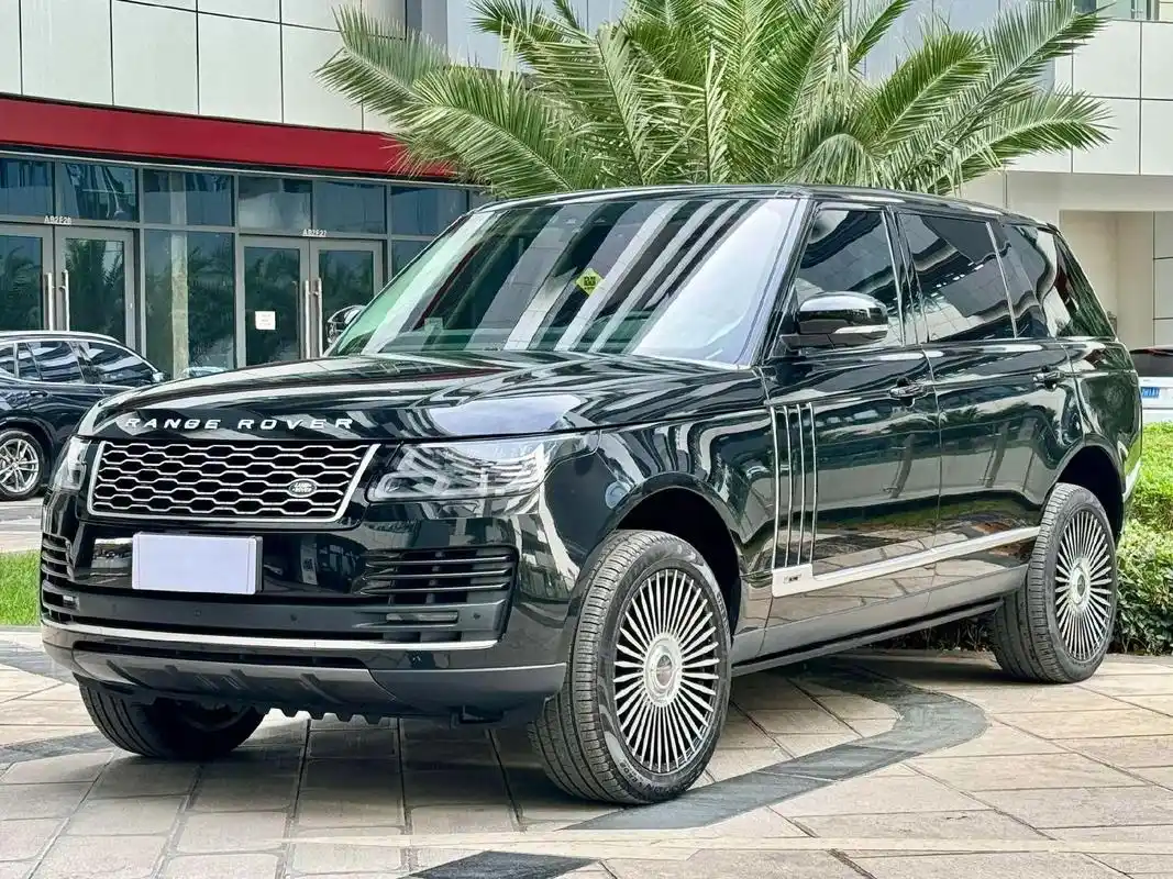 路虎 揽胜.【车型名称】2020款 3.0 l6 传世加长版 - 抖音