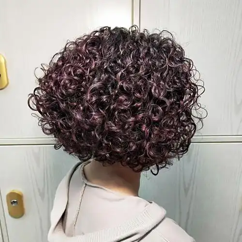 蓬松饱满显发量的抱团卷为了满足粉丝们对于发型的需要,为大家搜集了