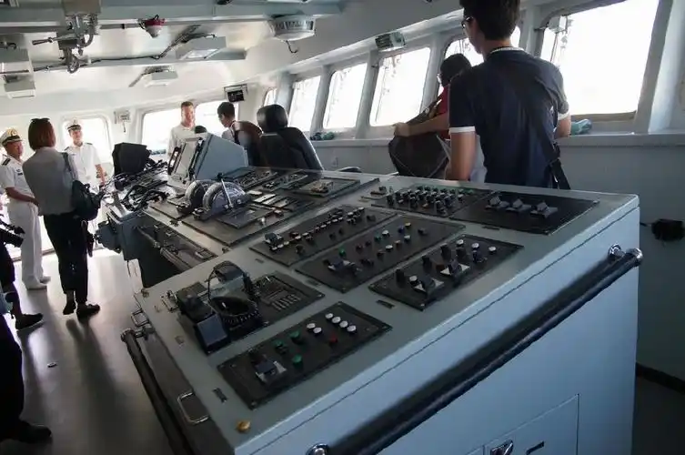 美国造价8000万的军舰,为什么不能出海只能终生在水池里?